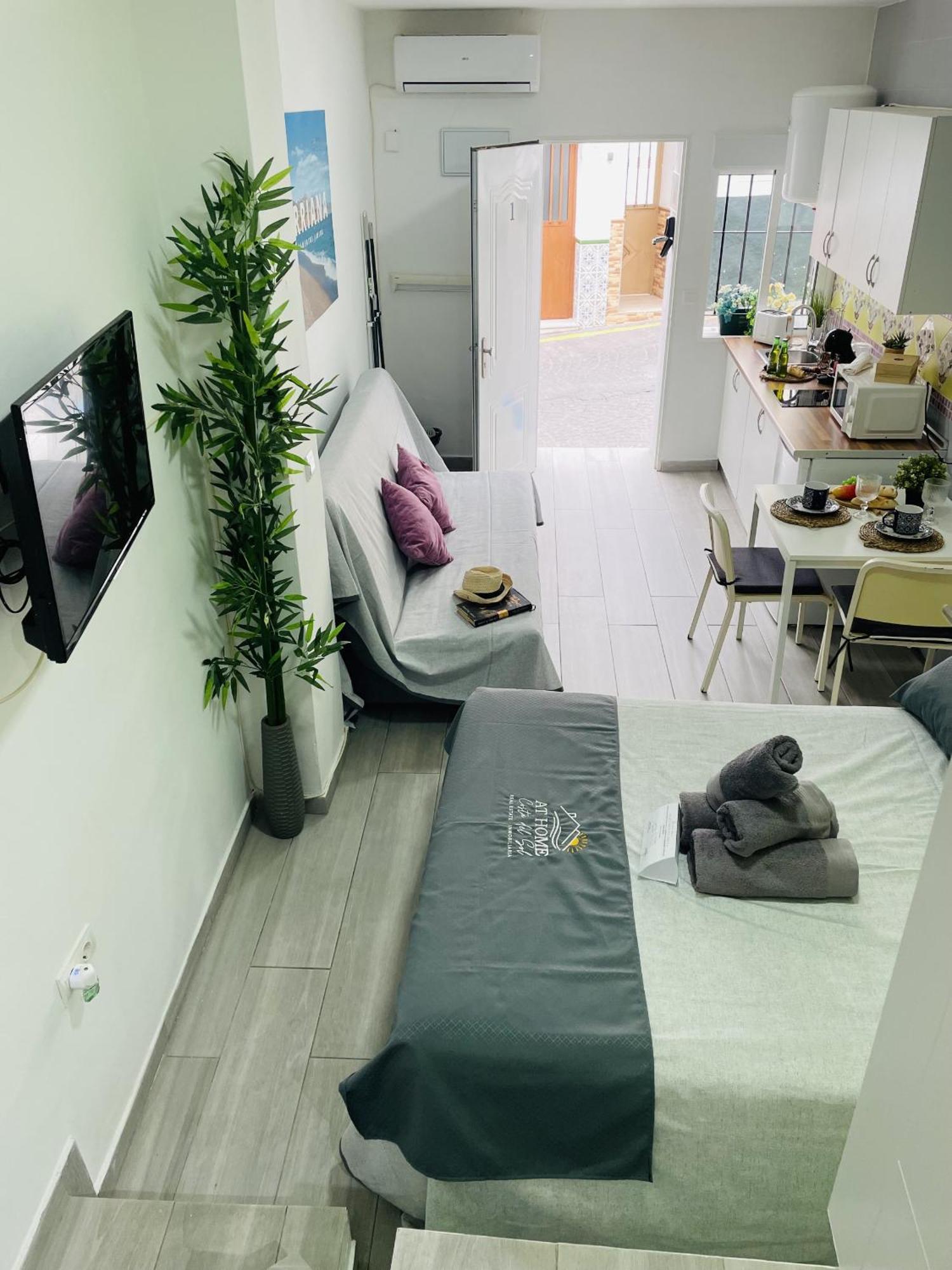 Estudio Jimena Burriana En El Centro De Nerja Ngoại thất bức ảnh