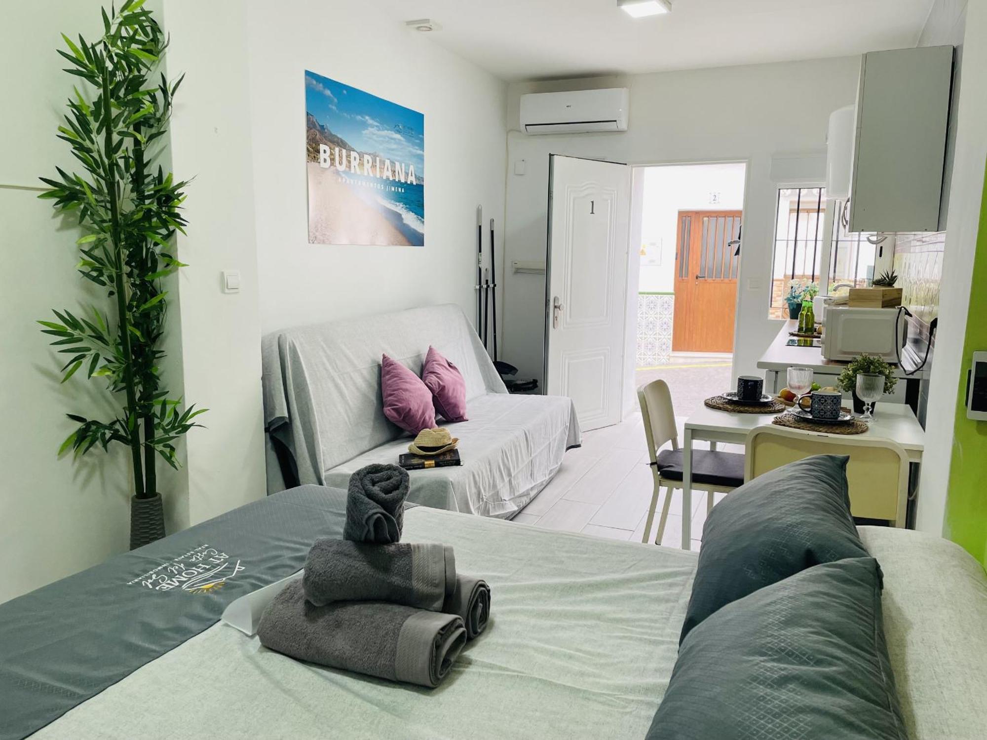 Estudio Jimena Burriana En El Centro De Nerja Ngoại thất bức ảnh
